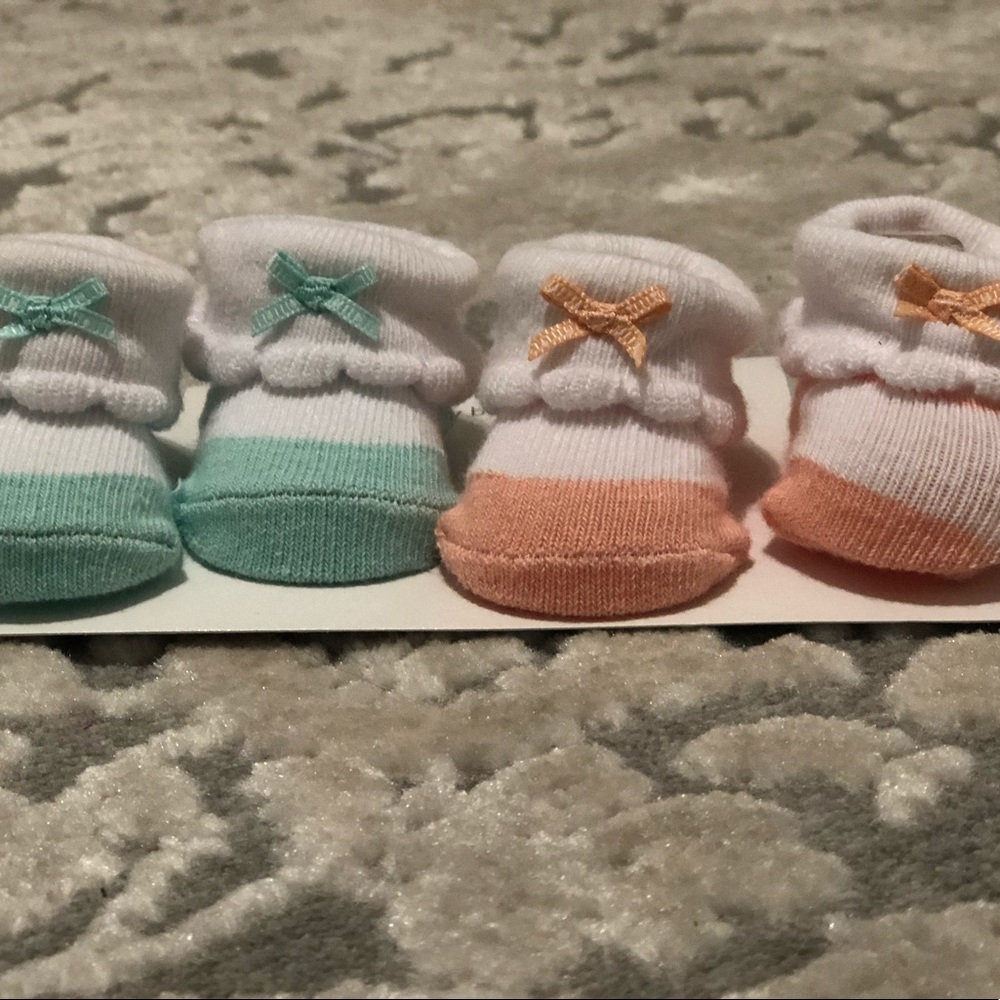 NWT Newborn Socks Set